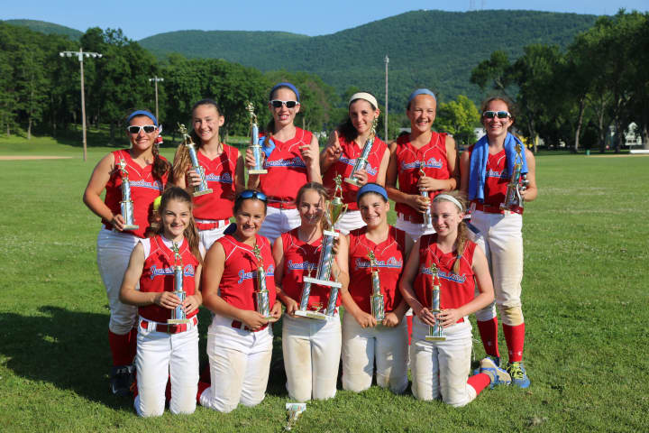 Larchmont&#x27;s Junction Girls select softball team after they went 7-0 at a tournament in Beacon.