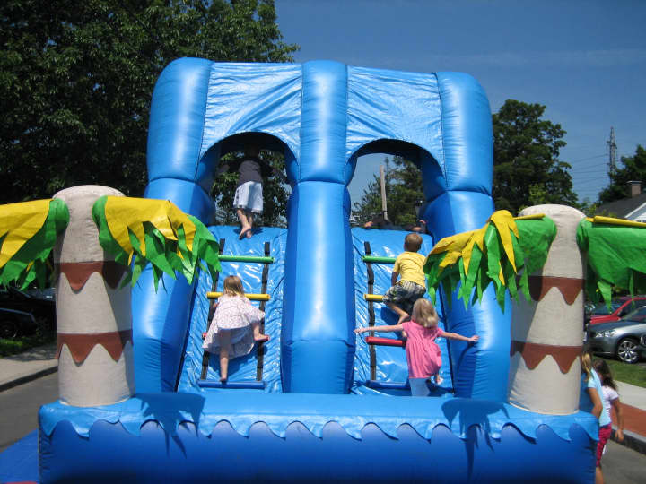 The Darien Chamber of Commerce&#x27;s Sidewalk Sales &amp; Family Fun Days will include inflatables for kids. 