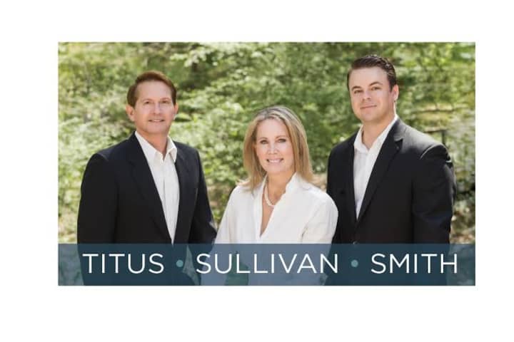 The TSS team with Chris Titus, Carolyn Sullivan-Brodsky and Cliff Smith is new at William Pitt Sothebys International Realty in Southport.