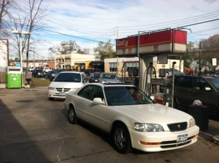 Cars lined up at Greenburgh gas stations yesterday. 