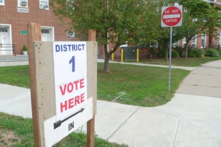 Greenwich voters will pick a president, senator, Congress and state lawmakers today.
