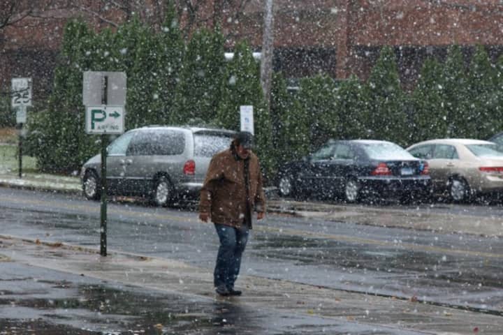 The National Weather Service is warning that the first snowfall of the year is heading toward Fairfield County.