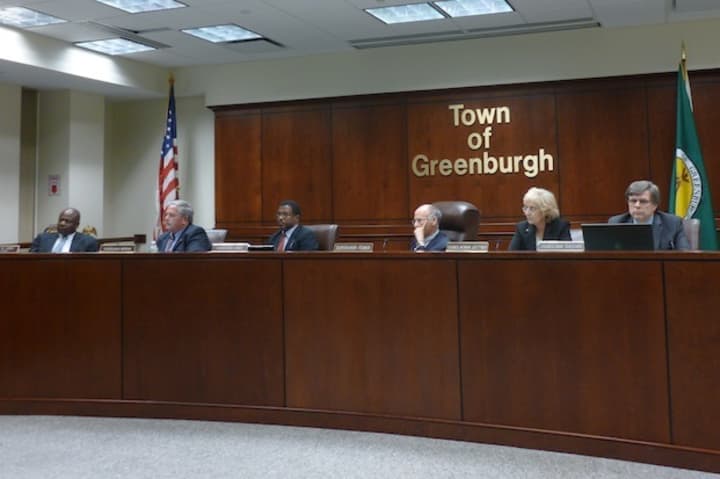 The Greenburgh Town Board will move forward with environmental testing for the Westchester Field House&#x27;s construction on 715 Dobbs Ferry Road.