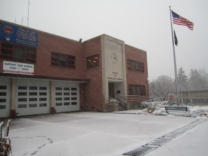 Snow falls on Briarcliff Manor&#x27;s Village Hall and Fire Department Headquarters Wednesday afternoon during the nor&#x27;easter.