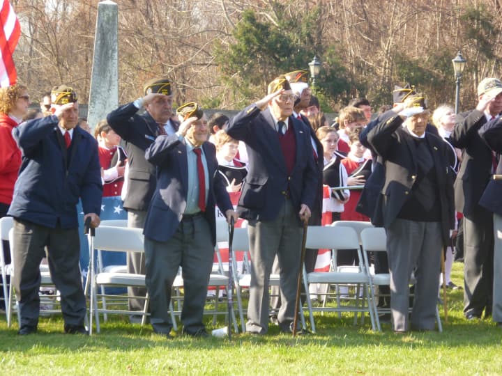 Veterans of the VFW paid their respects to their fallen comrades Sunday at Somers&#x27; Veterans Day ceremony.