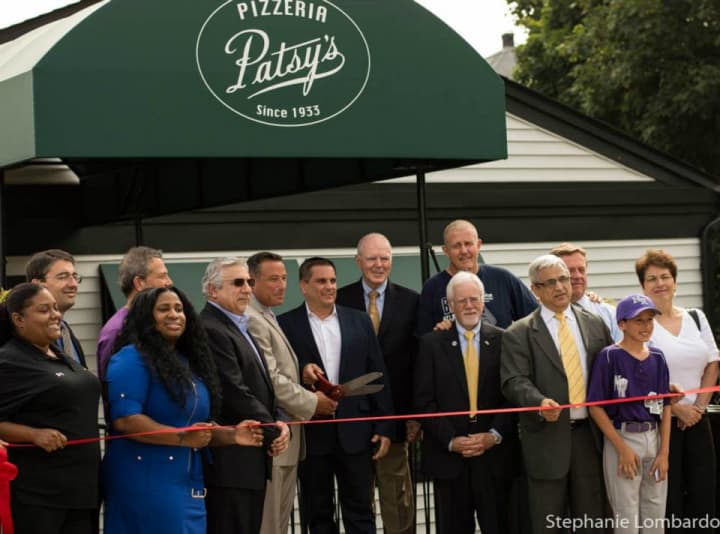 Patsy&#x27;s Pizzeria celebrated the grand opening with a ribbon-cutting Thursday. 