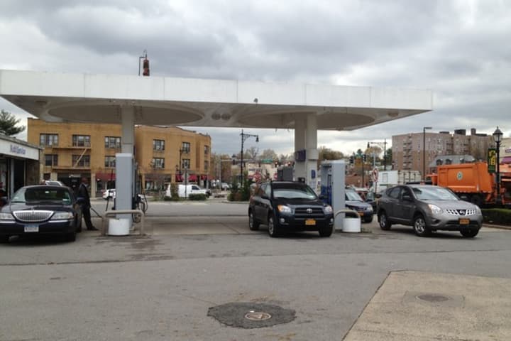Following the lines at gas pumps after Hurricane Sandy, Scarsdale drivers are just happy to be able to fill their tanks quickly.