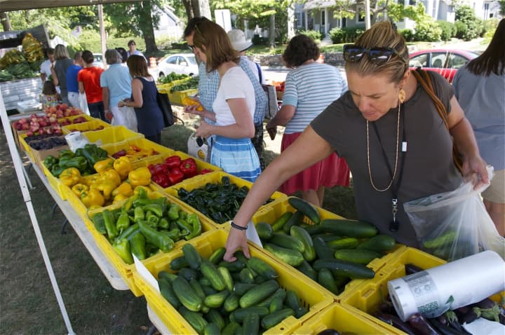 Lots of fruit and produce is available at the Rowayton Farmers Market, including from the Vaszauskas Farm in Middlebury (above).