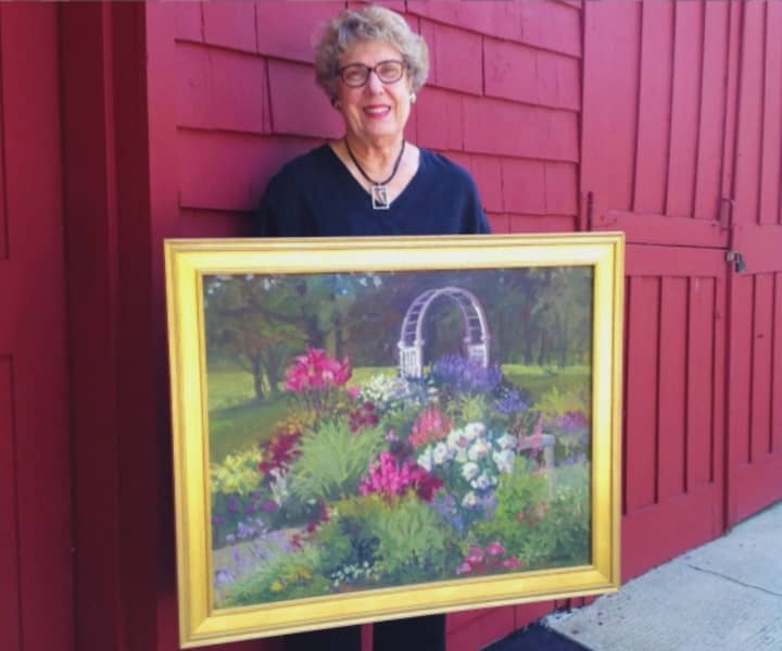 Ann Kromer has exhibited throughout the United States, most recently at the Salmagundi Club in New York City, and her works are in many private collections.