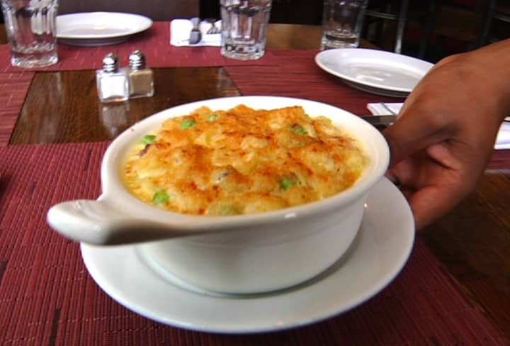 Serve up this mac &amp; cheese recipe for Christmas dinner this year. The recipe is courtesy of Emma&#x27;s Ale House in White Plains.