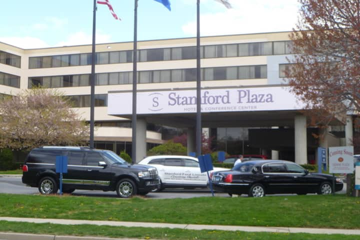 The Stamford Plaza Hotel will  host a gun show this weekend, less than a month after the Newtown school shooting and after a gun show in Danbury was canceled. 