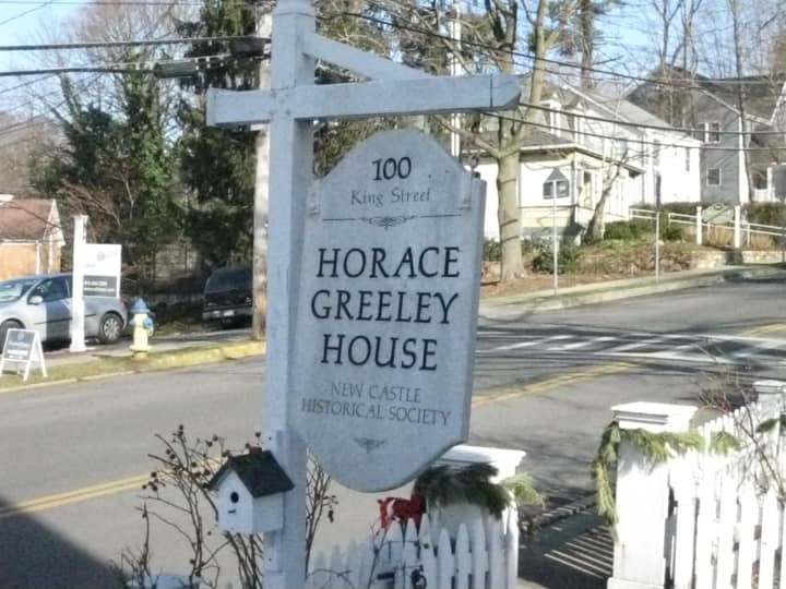 New Castle Town Historian Gray Williams notes that Chappaqua, as an unicorporated hamlet, has no legally defined borders.