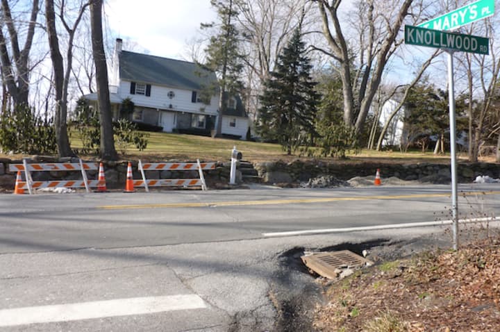 Con Edison is estimating roadwork for a gas main repair on Knollwood Road in Greenburgh to be completed by Thursday.