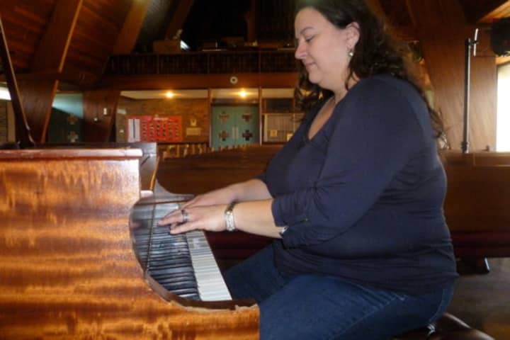 Norine Castine is music director for Trinity Lutheran Church, as well as its Westchester Glee Chorus. 