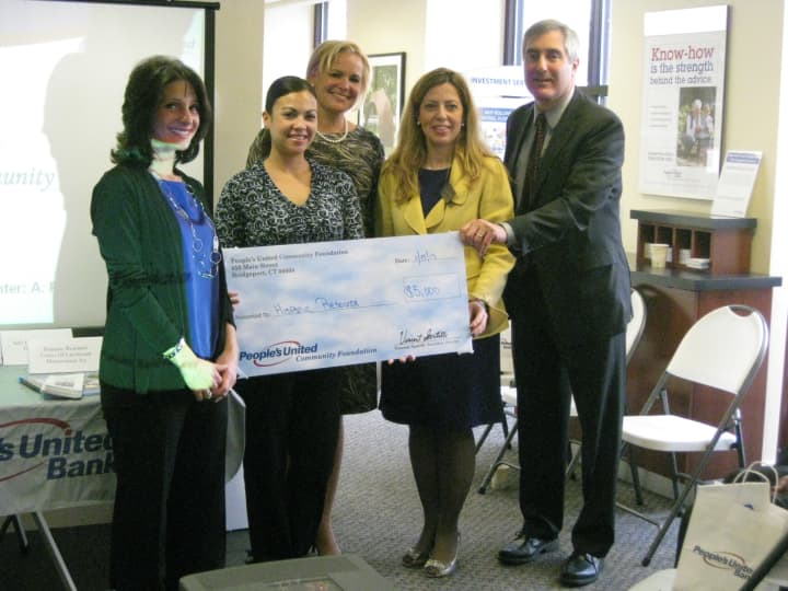 The People&#x27;s United Community Foundation awarded $5,000 to the Hispanic Resource Center of Larchmont and Mamaroneck.