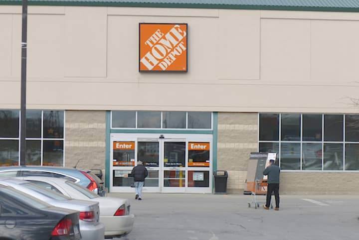 Home Depot announced it will hire 10,000 new positions this year, giving dozens of Greenburgh and Mount Pleasant job seekers the chance to apply at the home-improvement chain.