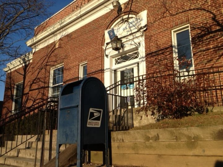 The Mamaroneck Post Office is located at 309 Mt. Pleasant Avenue.