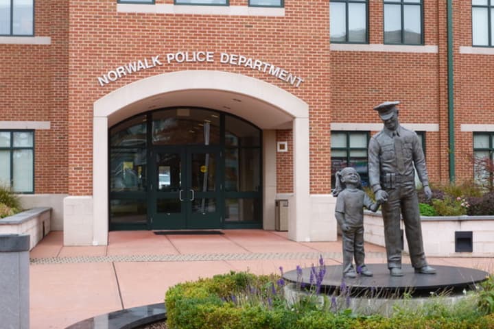 Norwalk police will hold a sobriety checkpoint Friday night on West Avenue.