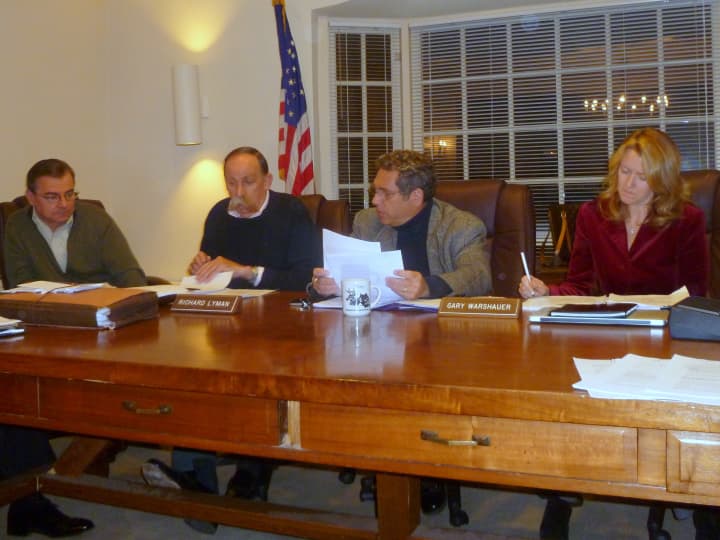 Members of the Pound Ridge Town Board discuss a plan to use police at Pound Ridge Elementary School.