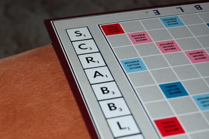 Scrabble games are being organized by Moms in Weston.