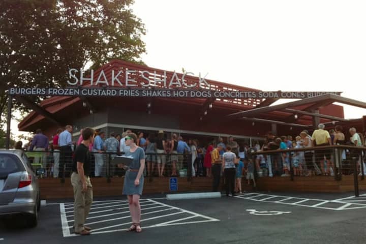 Shake Shack has filed applications with Darien to move forward in its effort to open in town.