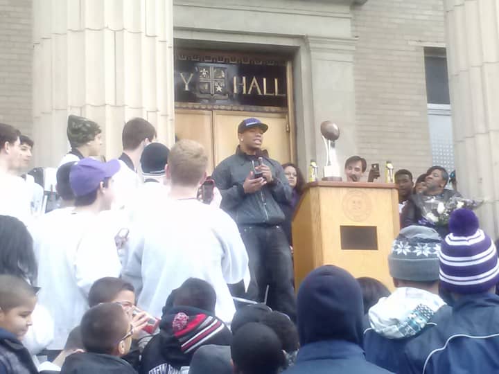 Baltimore Ravens&#x27; running back and New Rochelle native Ray Rice addresses the crowd at a rally in his honor Saturday morning.