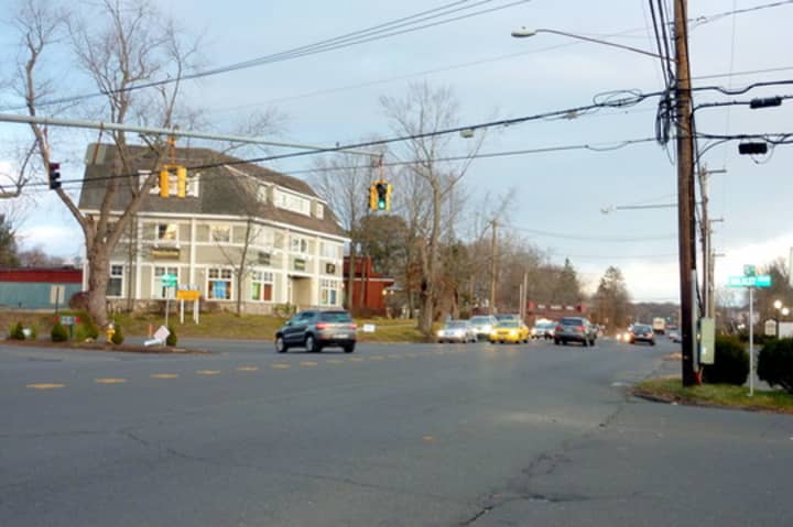 Westport First Selectman Gordon Joseloff is urging the state DOT to move forward with plans to install a new crosswalk on the eastern side of the Post Road East/Bulkley Avenue intersection.