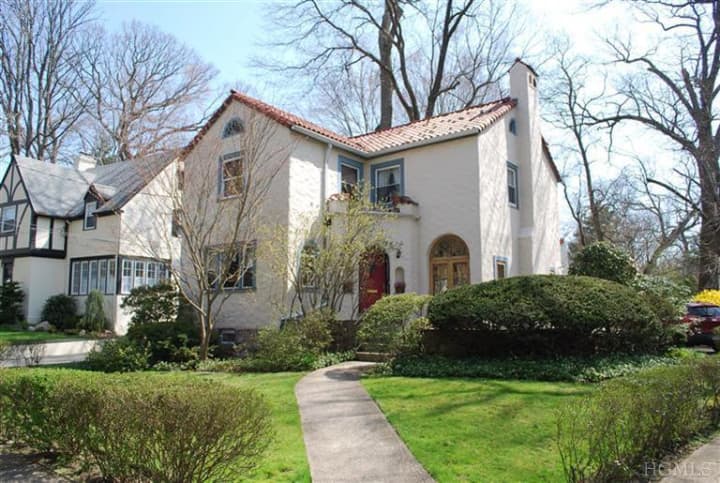 This Mount Vernon home is selling for more than $500,000.