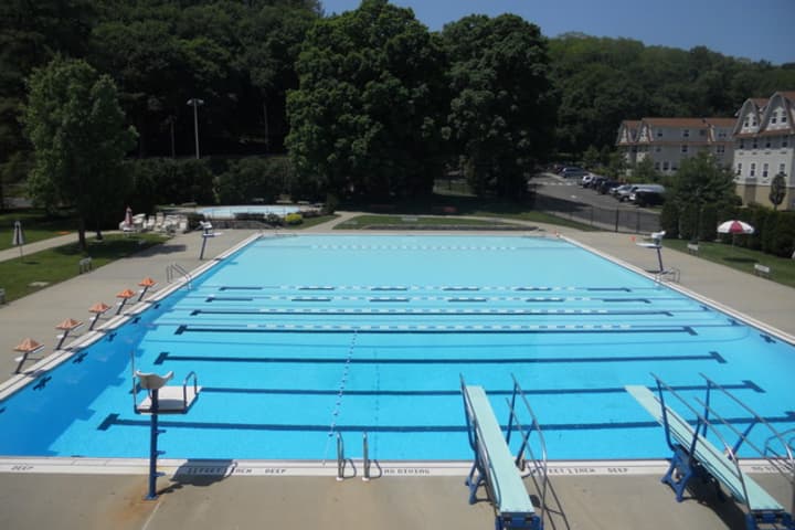 Registration begins Monday for several programs at the Briarcliff Pool.