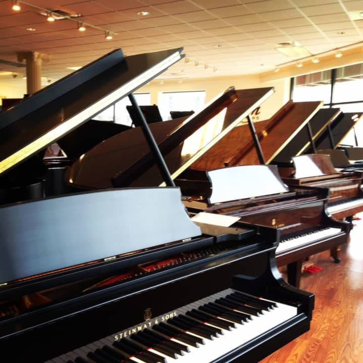 The Steinway store in Westport is closing — and holding a big sale.