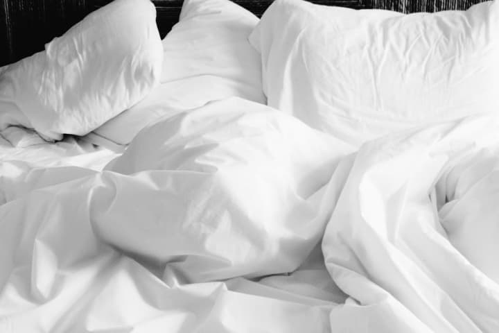 A new study has found a potential correlation between sleeping habits and weight loss.