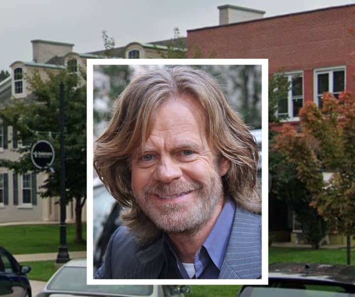 William H. Macy and 3 Sisters in Ephrata
