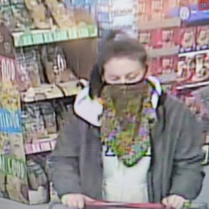 Police in Delaware County are seeking the public&#x27;s help identifying a woman who stole $100 worth of groceries from a local Acme store.