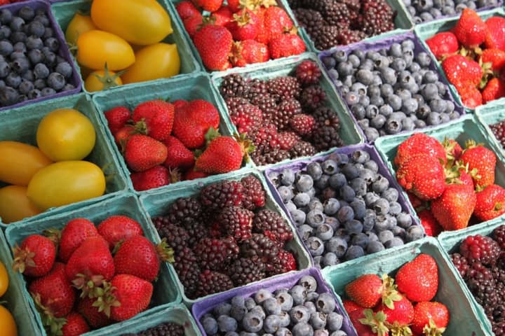 Inserra&#x27;s ShopRite supermarkets are introducing a new organic, fair trade produce program.