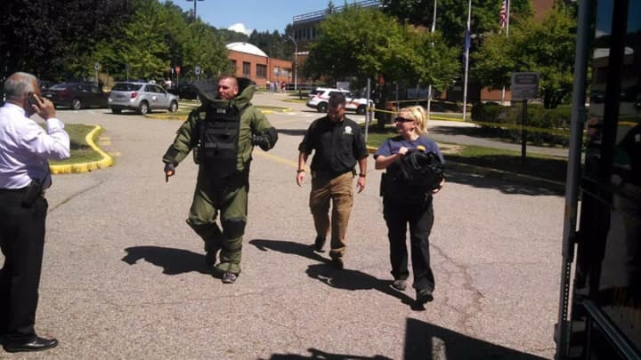 The Rockland County Sheriff&#x27;s Bomb Disposal Unit responded to a suspicious package at the county courthouse earlier today.