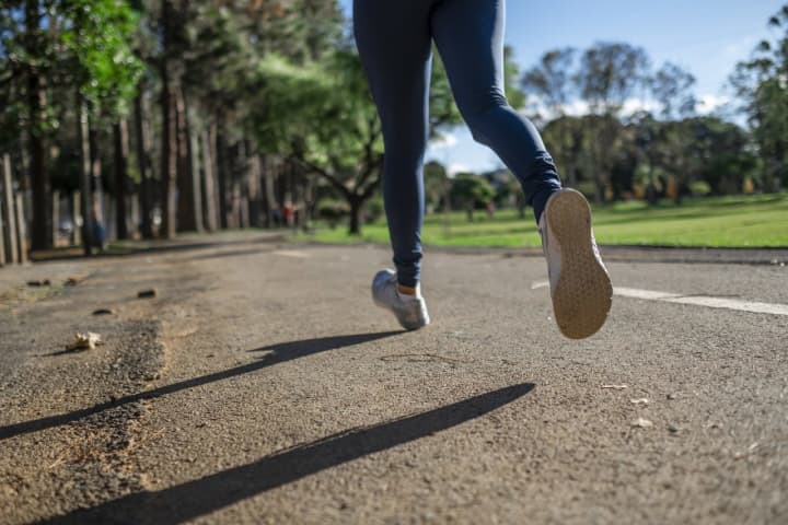 A new survey that spanned 24 countries found that Americans are not keeping up with those in other countries when it comes to exercise and healthy eating during the COVID-19 pandemic.