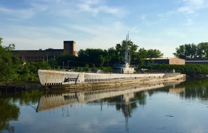 The U.S.S. Ling is in the Hackensack River.