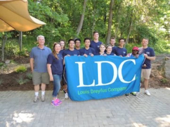 Louis Dreyfus Company volunteers with STAR day services client Trish