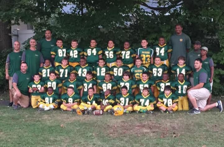 The Norwalk Packers 8-and-under youth football team finished the season with an 8-0-1 record. 