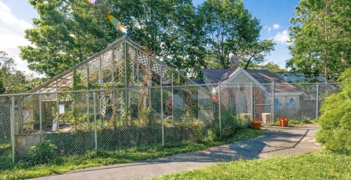 Hudson Park Children&#x27;s Greenhouse in Hudson Park, New Rochelle,