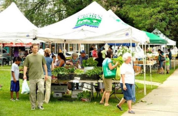 After several years at Kennedy Park, the Danbury Farmers Market is moving to the CityCenter Green.