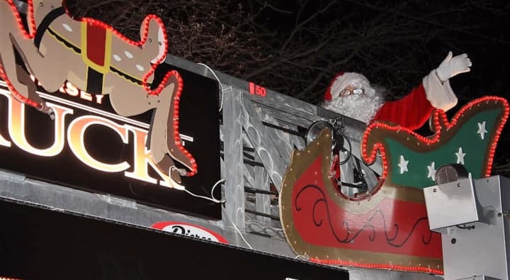 Santa Claus will be making his annual appearance in Park Ridge on Christmas Eve.