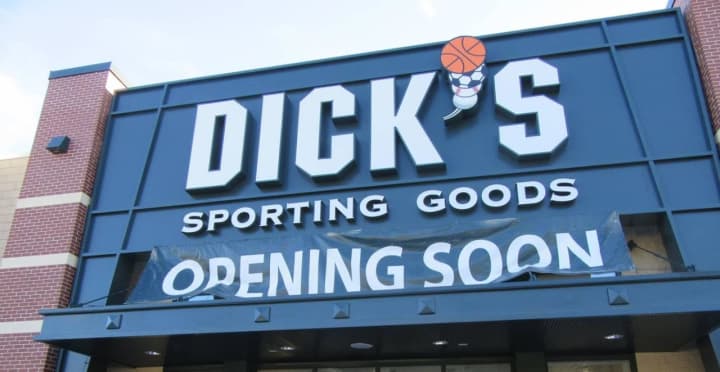 Dick&#x27;s Sporting Goods will be holding its grand opening at The Jefferson Valley Mall this weekend.
