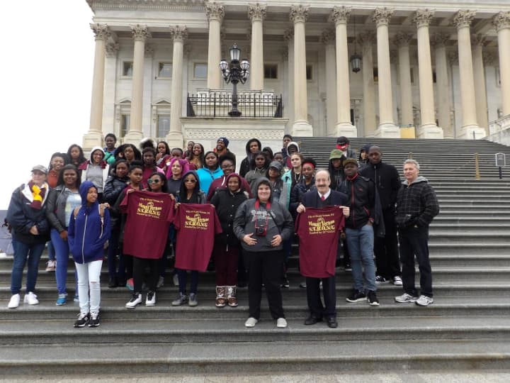 Rep. Eliot Engel recently met with students from Mount Vernon High School on the Capitol steps to discuss matters important to the community.