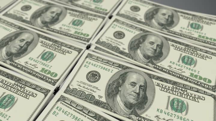 A 34-year-old Quincy man admitted in court this week to counterfeiting $100 bills from his home. US Secret Service agents said they found $467,000 of money around the country that he allegedly made.