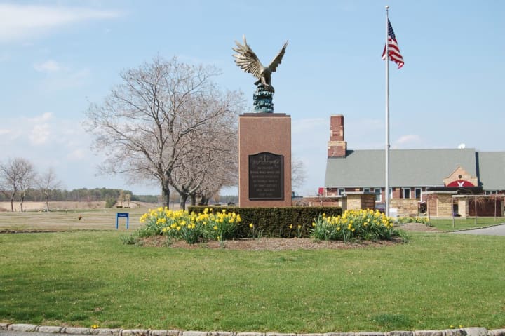 A bronze eagle statue was stolen from Washington Memorial Park in Mount Sinai.