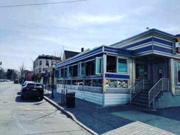 The Tenafly Diner has opened its new outdoor patio.