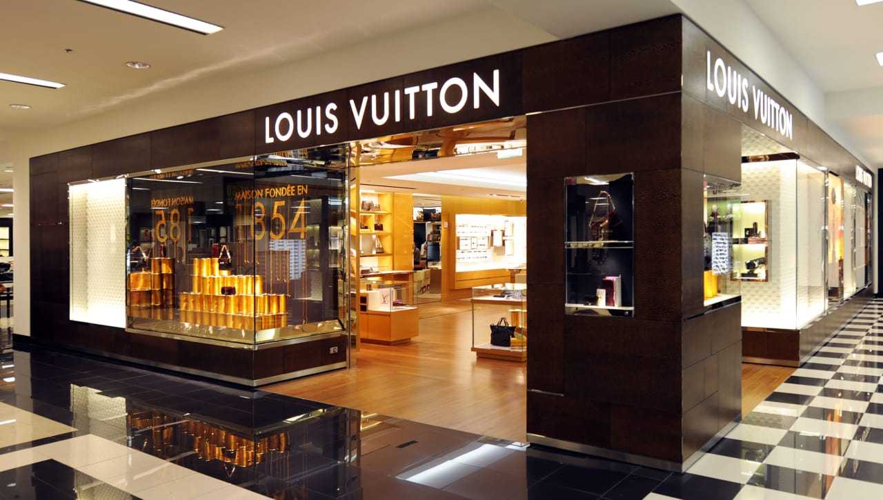 Louis Vuitton - Boutique in Hackensack