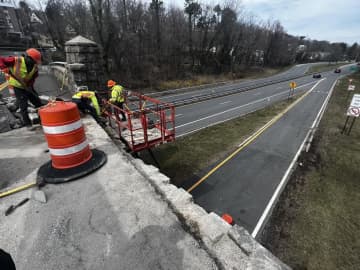 The bridge carrying the Parkway Viaduct over the Bronx River Parkway in Yonkers has been shut down after stones began falling from the structure.