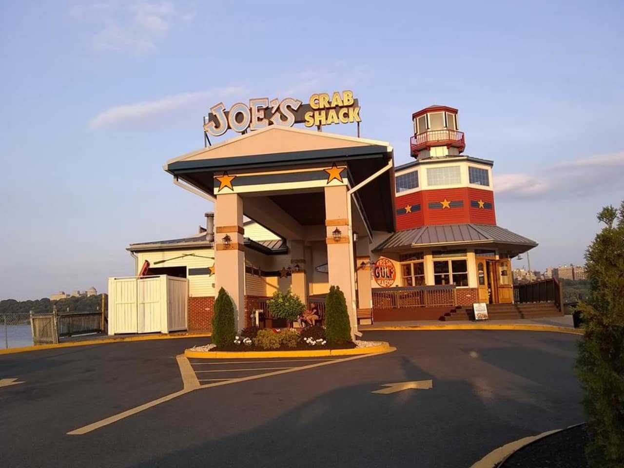 Joe's Crab Shack in Edgewater has closed.